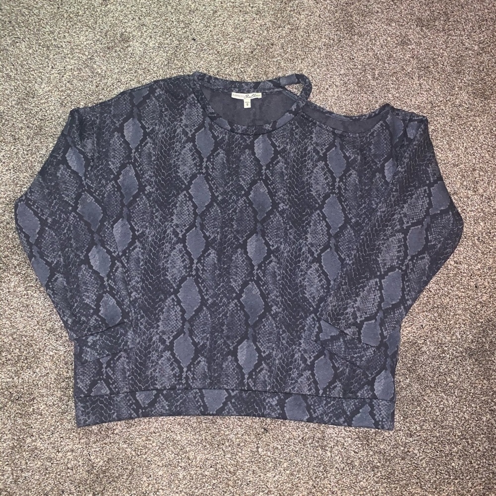 Express OneEleven Cold-Shoulder Top